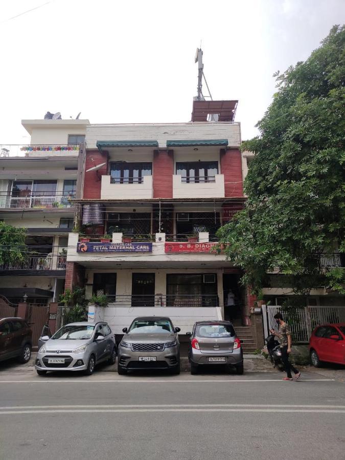 Bluo Classic - Park Hauz Khas Village New Delhi